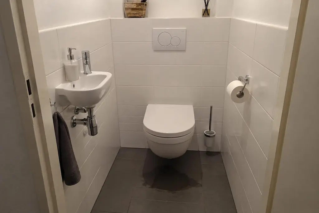 Lekdetectie Nunspeet – natte vloer bij een toilet